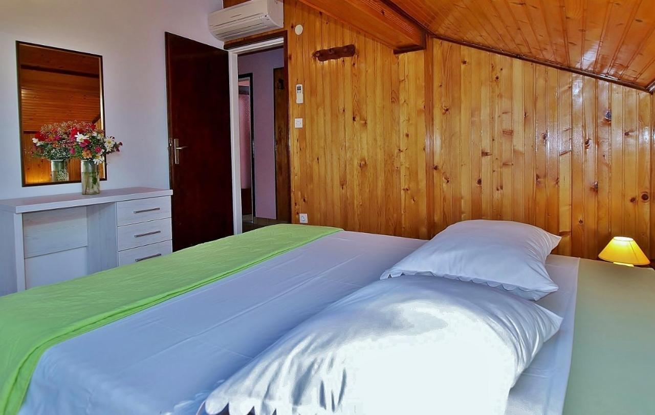 Apartments By The Sea Supetarska Draga - Donja, Rab - 4954 חדר תמונה